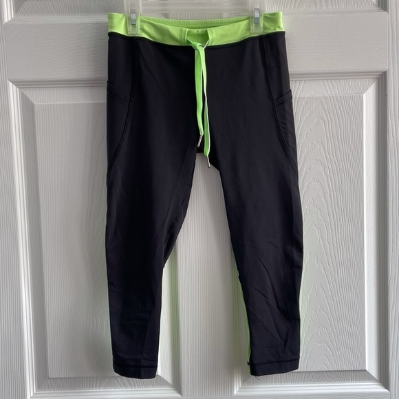 Lululemon Beach Runner Crop - Picture 4 of 6